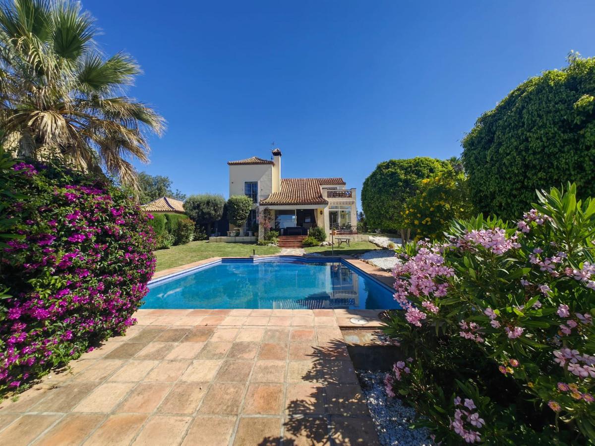Villa Detached in Estepona
