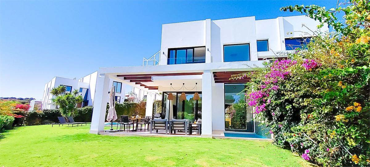 Villa Semi Detached in Cabopino