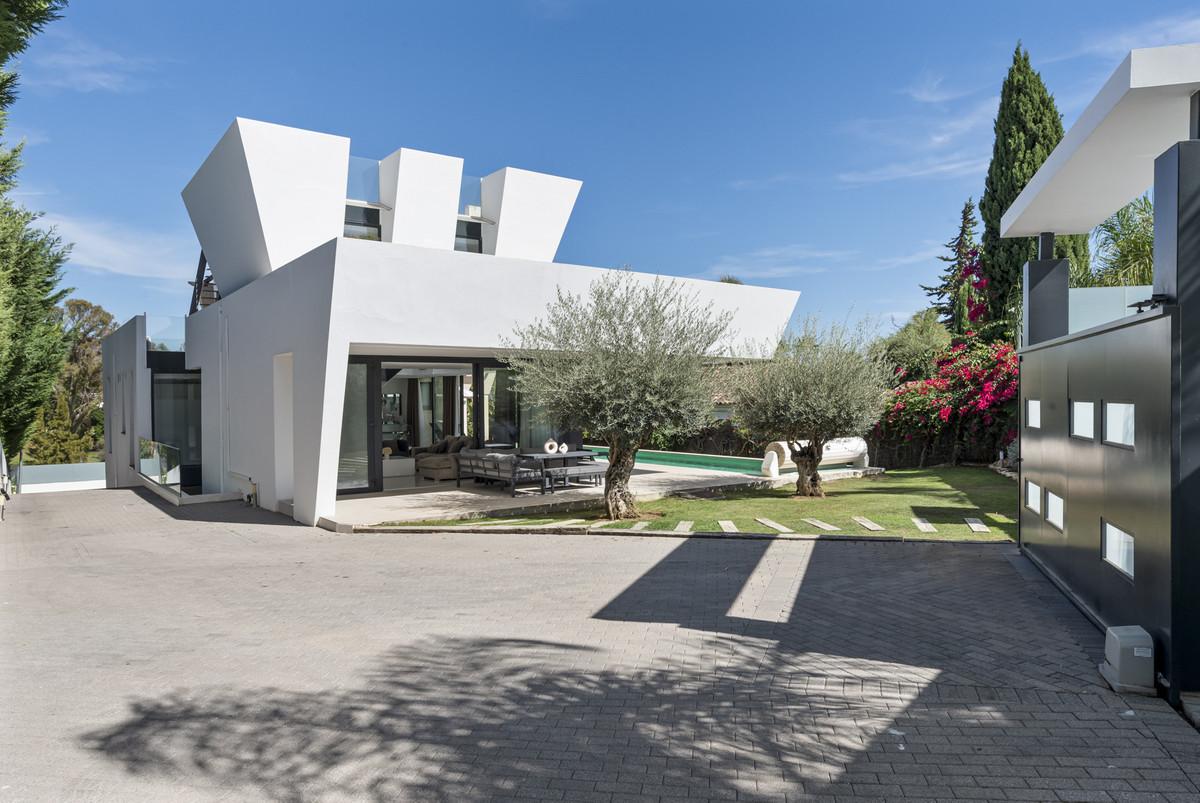 Villa Detached in Nueva Andaluc&iacute;a