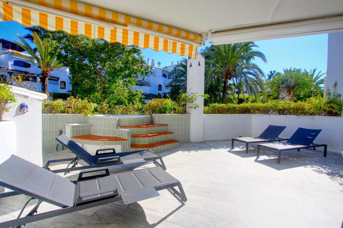 Apartment Ground Floor in Elviria