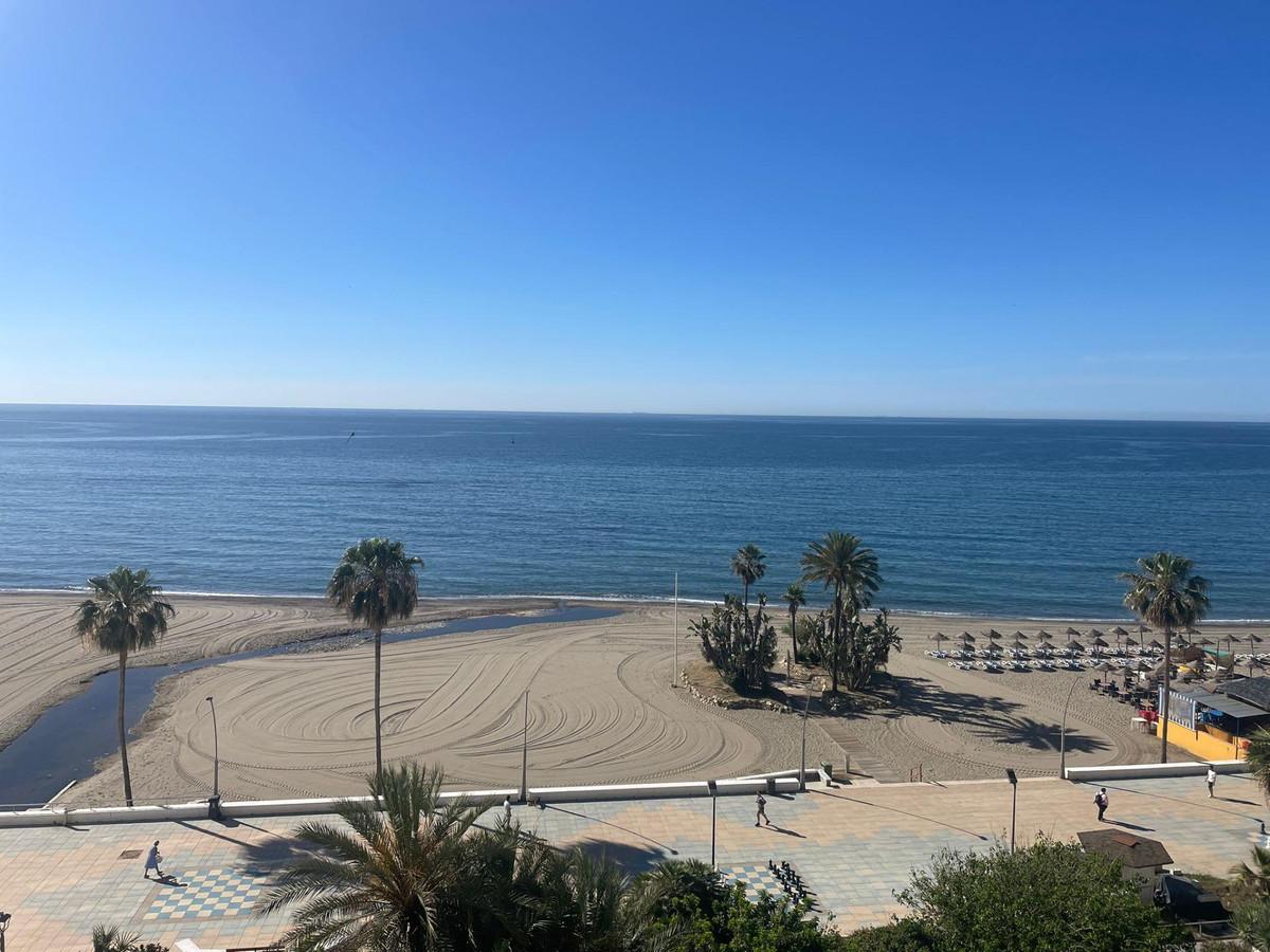 Apartment Penthouse in Estepona
