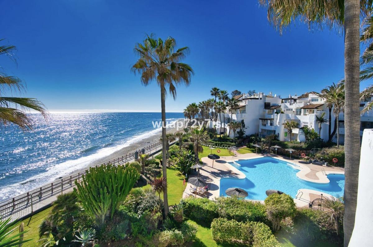 Apartment Ground Floor in Puerto Ban&uacute;s