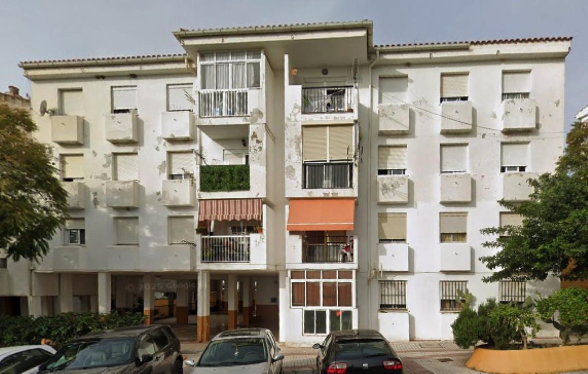 Apartment Middle Floor in Estepona