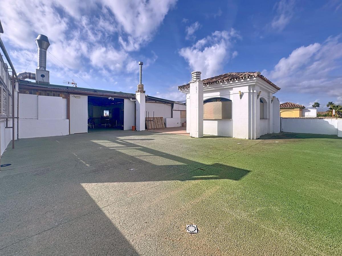 Commercial Restaurant in Diana Park