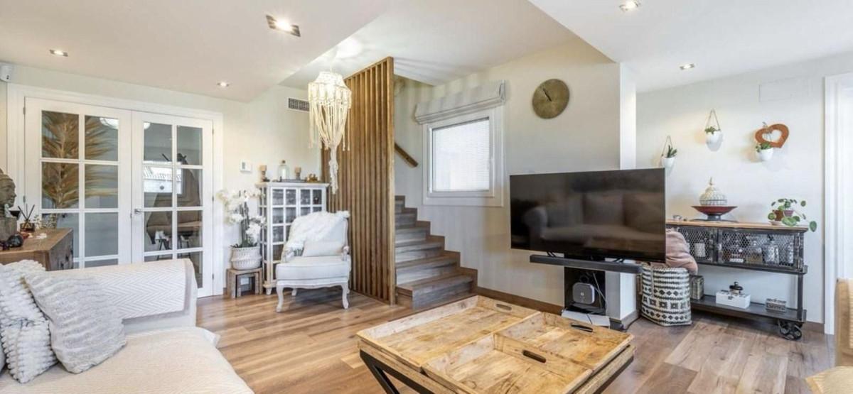 Apartment Penthouse in Mijas