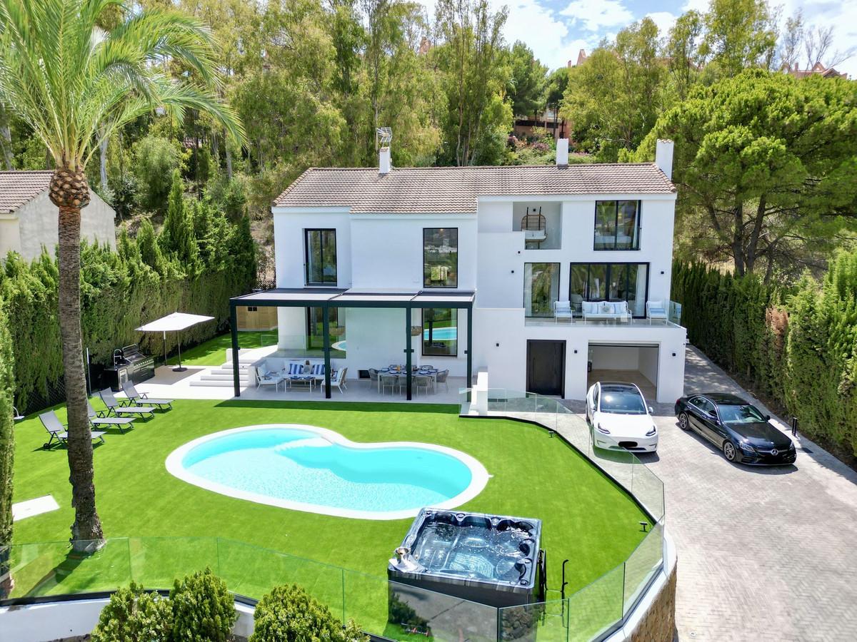 Villa Detached in Nueva Andaluc&iacute;a