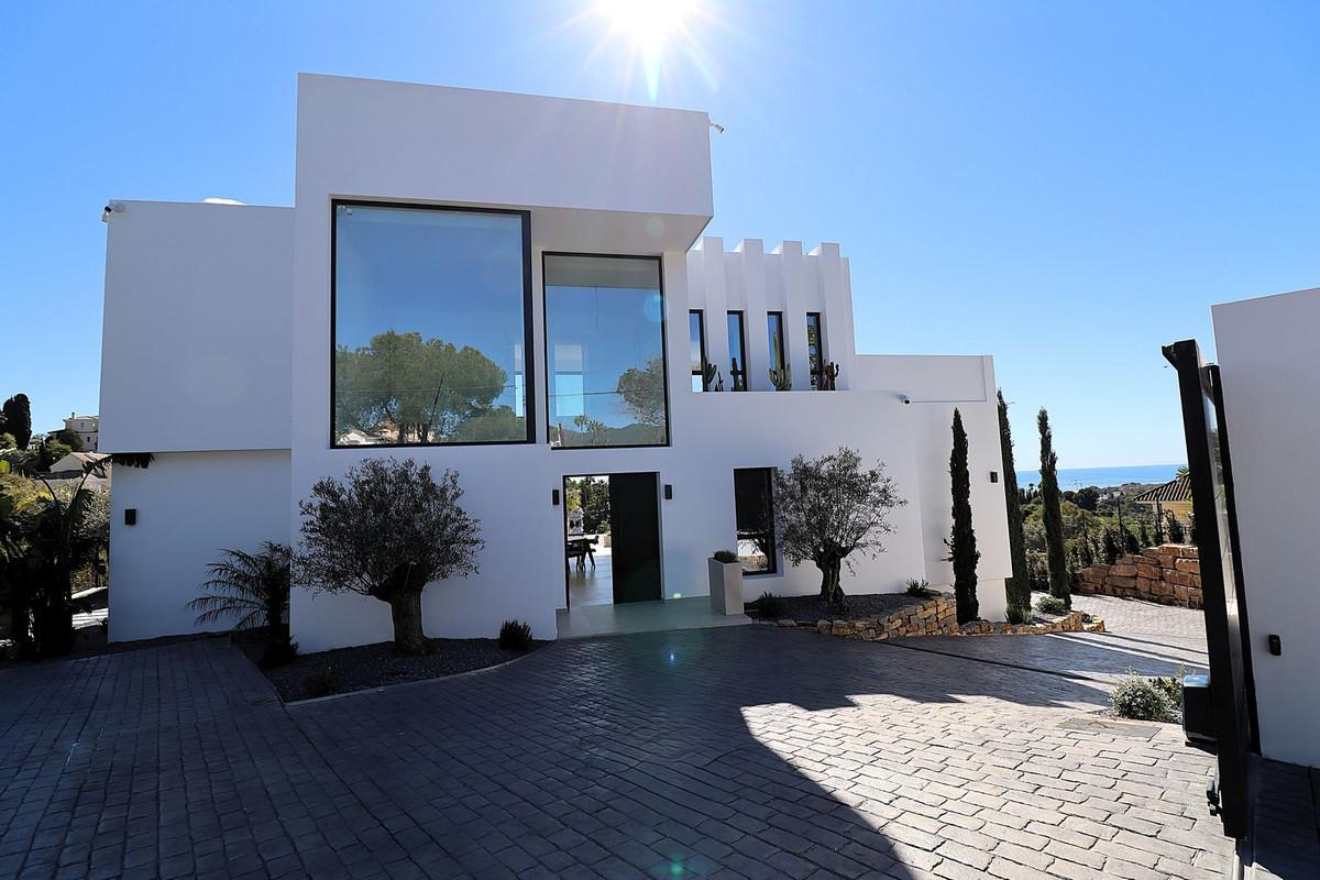 Villa Detached in Elviria