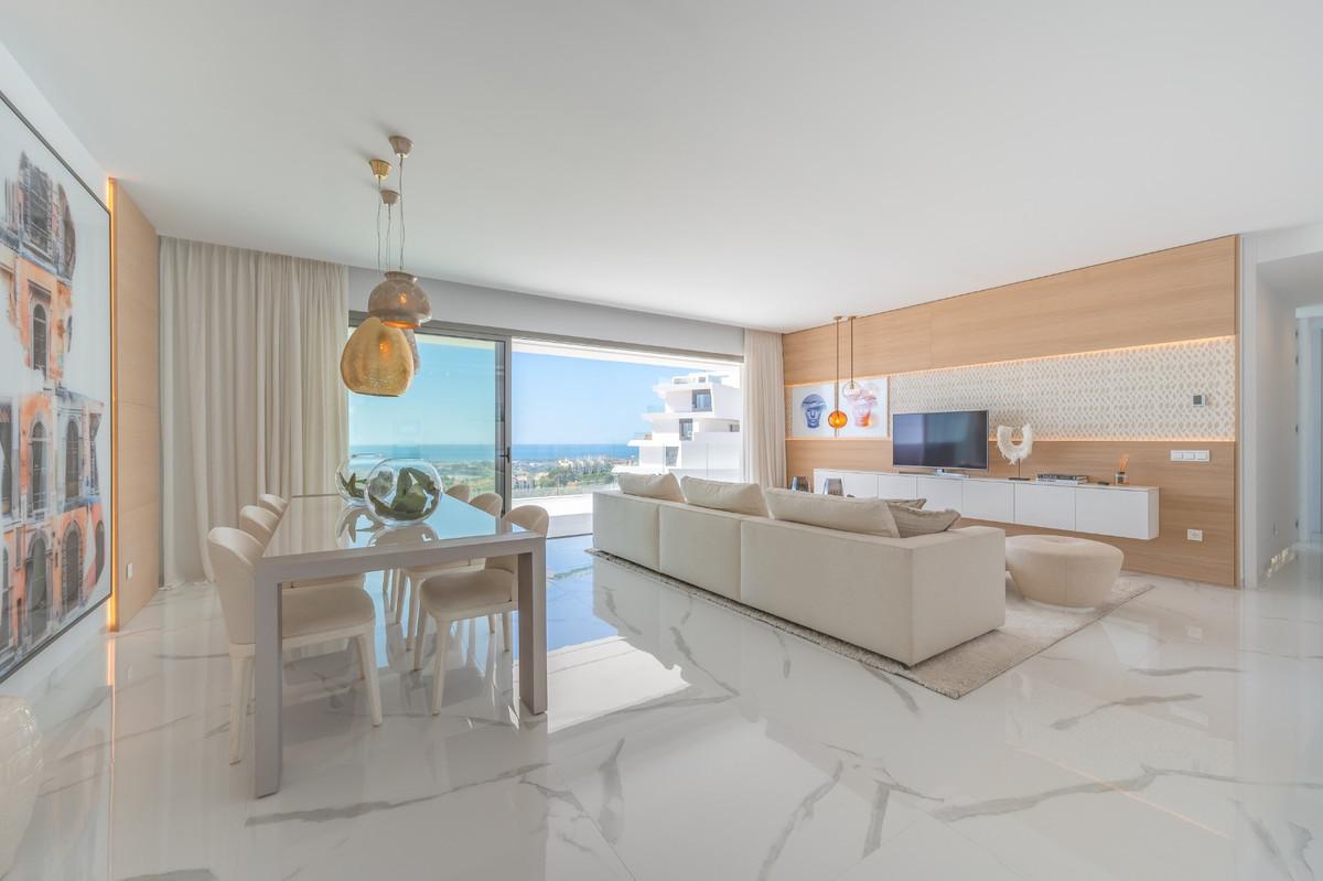 Apartment Middle Floor in Benahavís