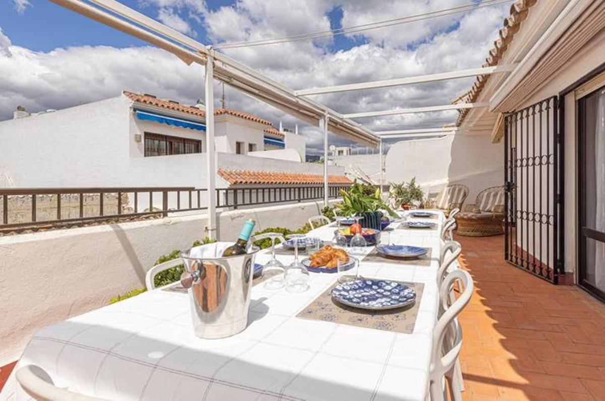 Apartment Penthouse Duplex in Estepona