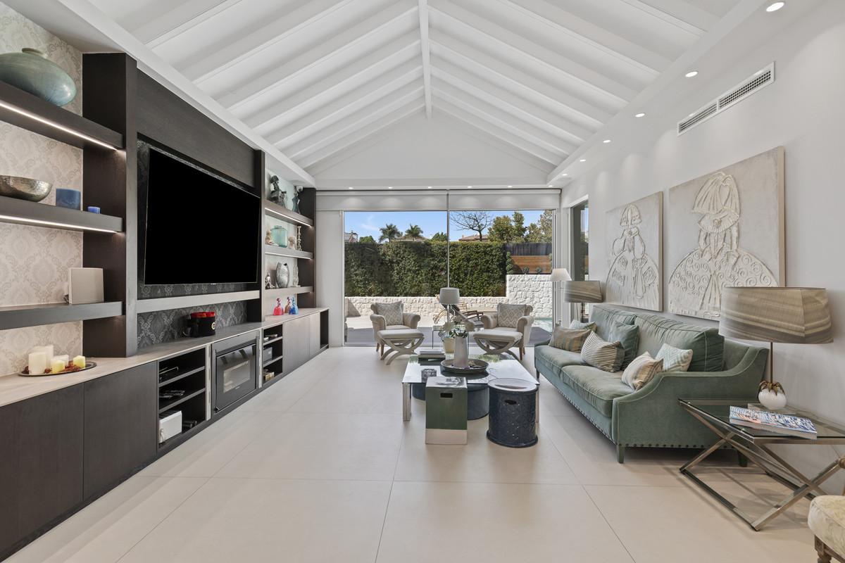 Villa Detached in Guadalmina Alta