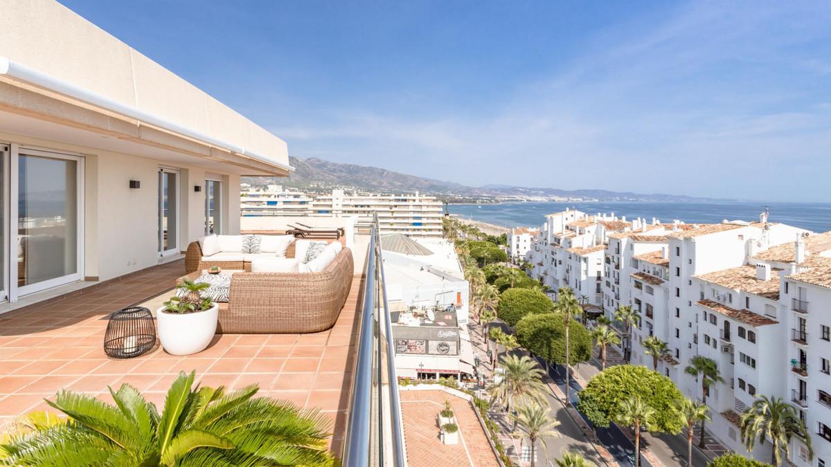 Apartment Penthouse in Puerto Ban&uacute;s
