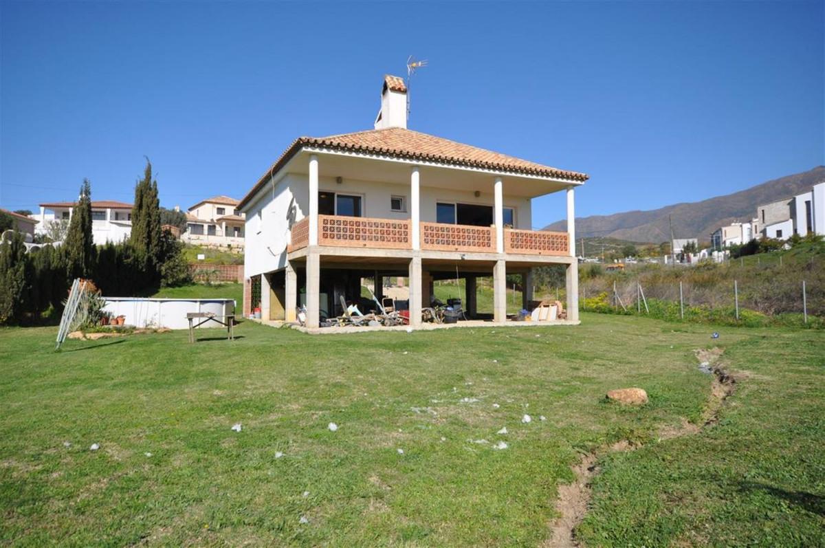 Villa Detached in Estepona