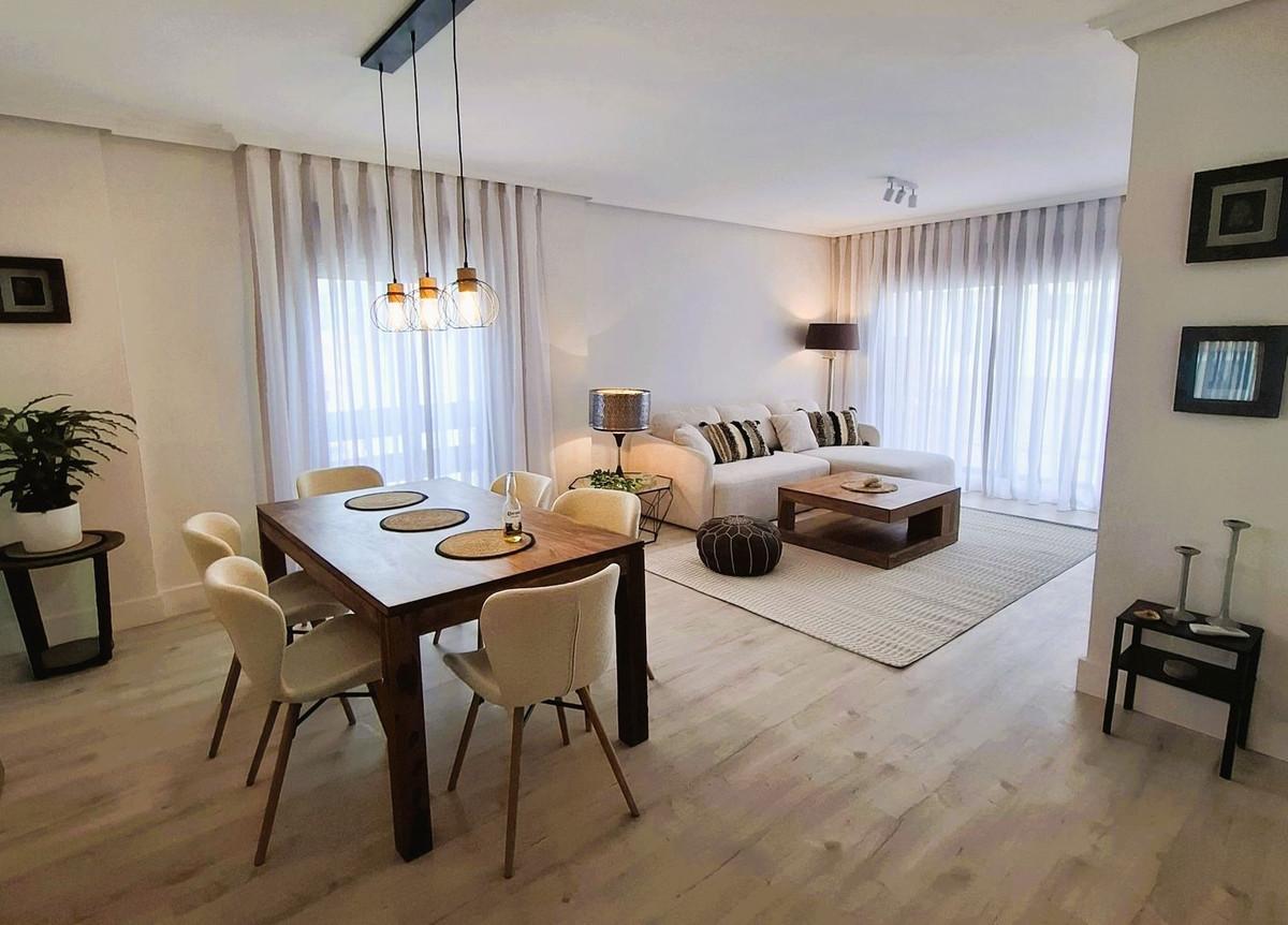 Apartment Middle Floor in Nueva Andalucía