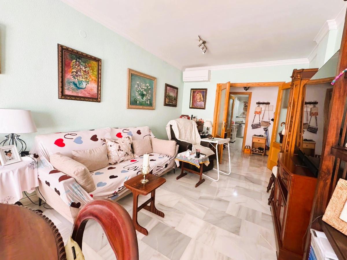 Apartment Middle Floor in Las Lagunas