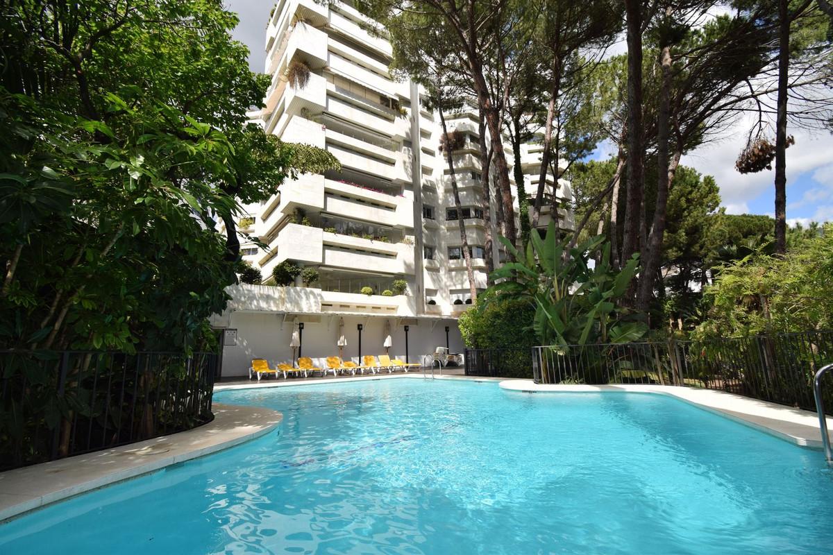 Apartment Middle Floor in The Golden Mile