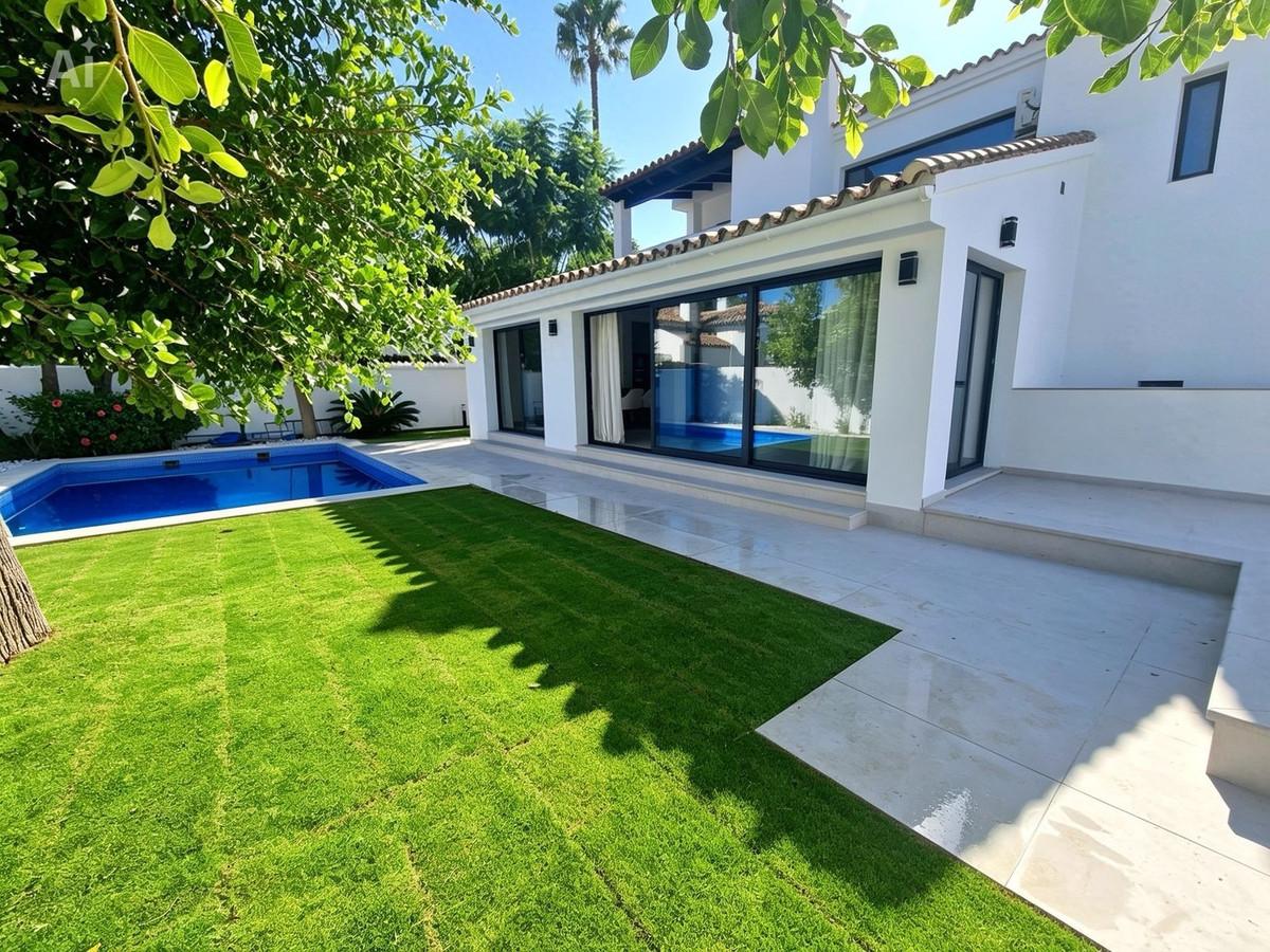 Villa Detached in Marbella