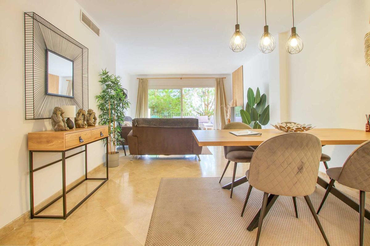 Apartment Middle Floor in Calahonda