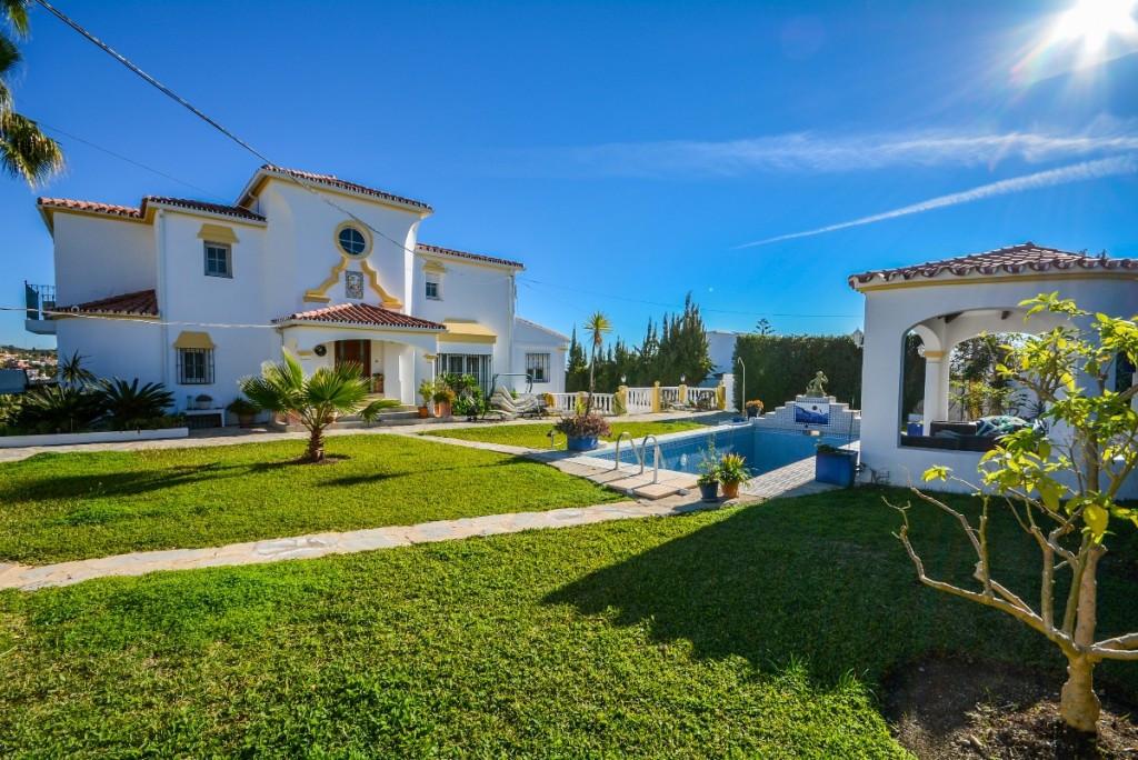 Villa Detached in Estepona