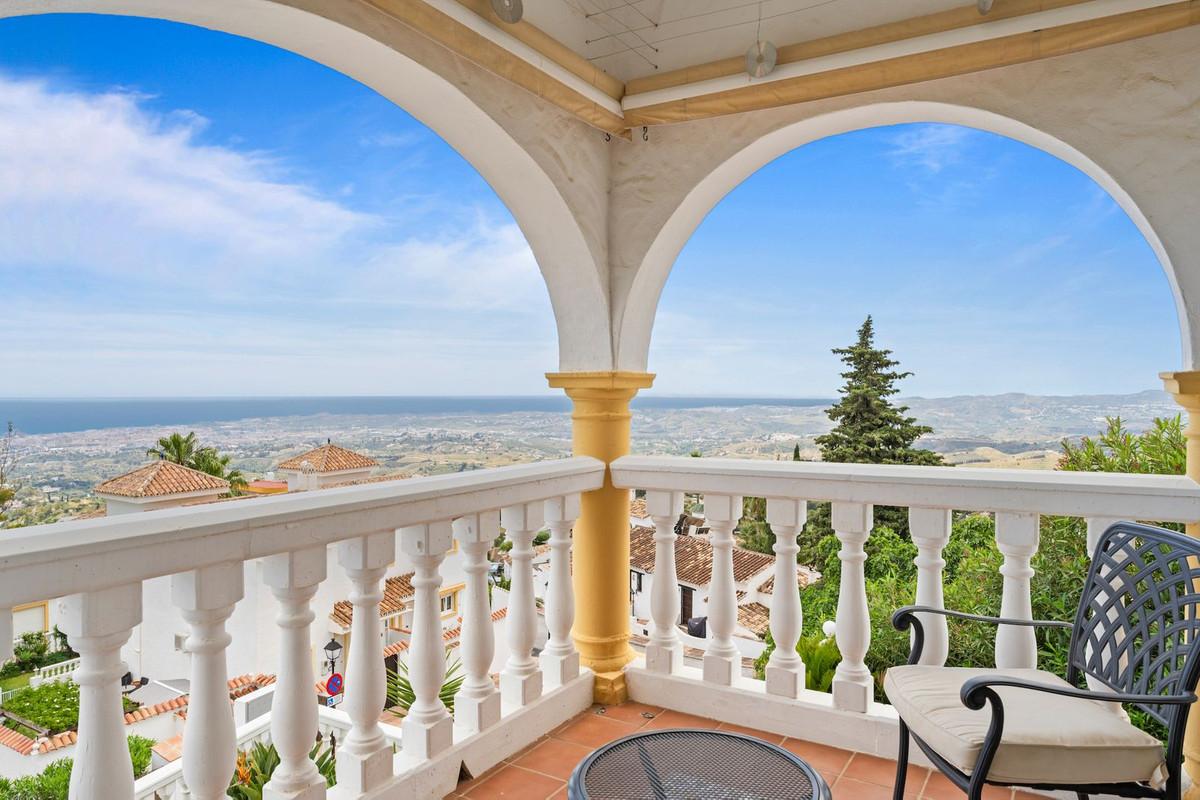 Villa Semi Detached in Mijas