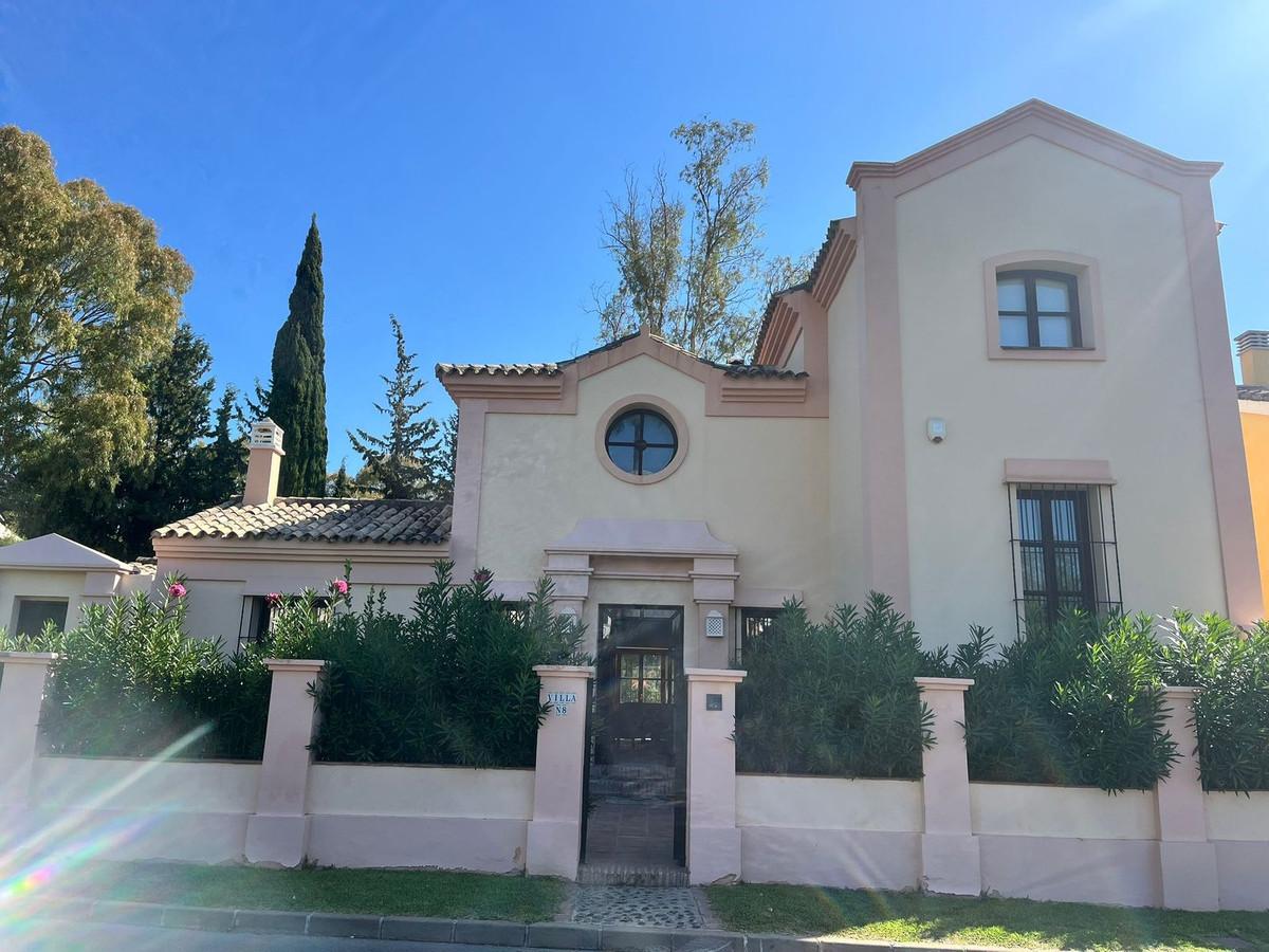 Villa Detached in Guadalmina Alta