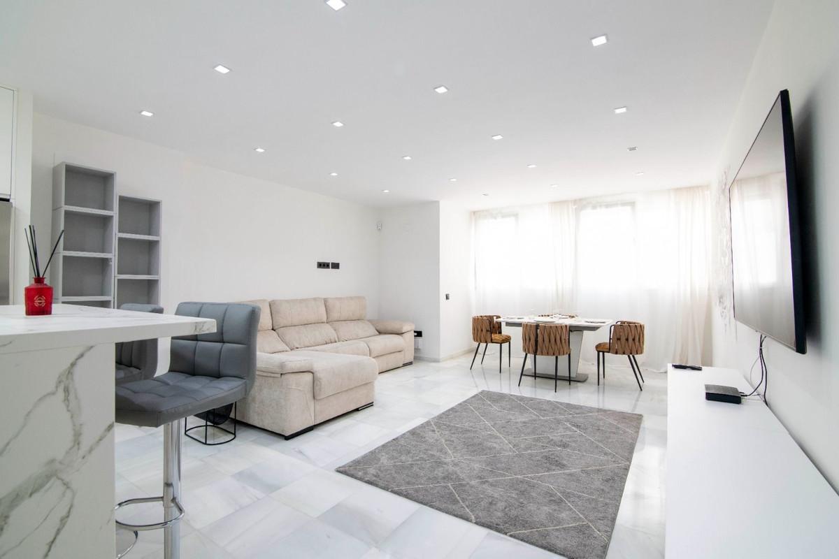 Apartment Middle Floor in Puerto Banús