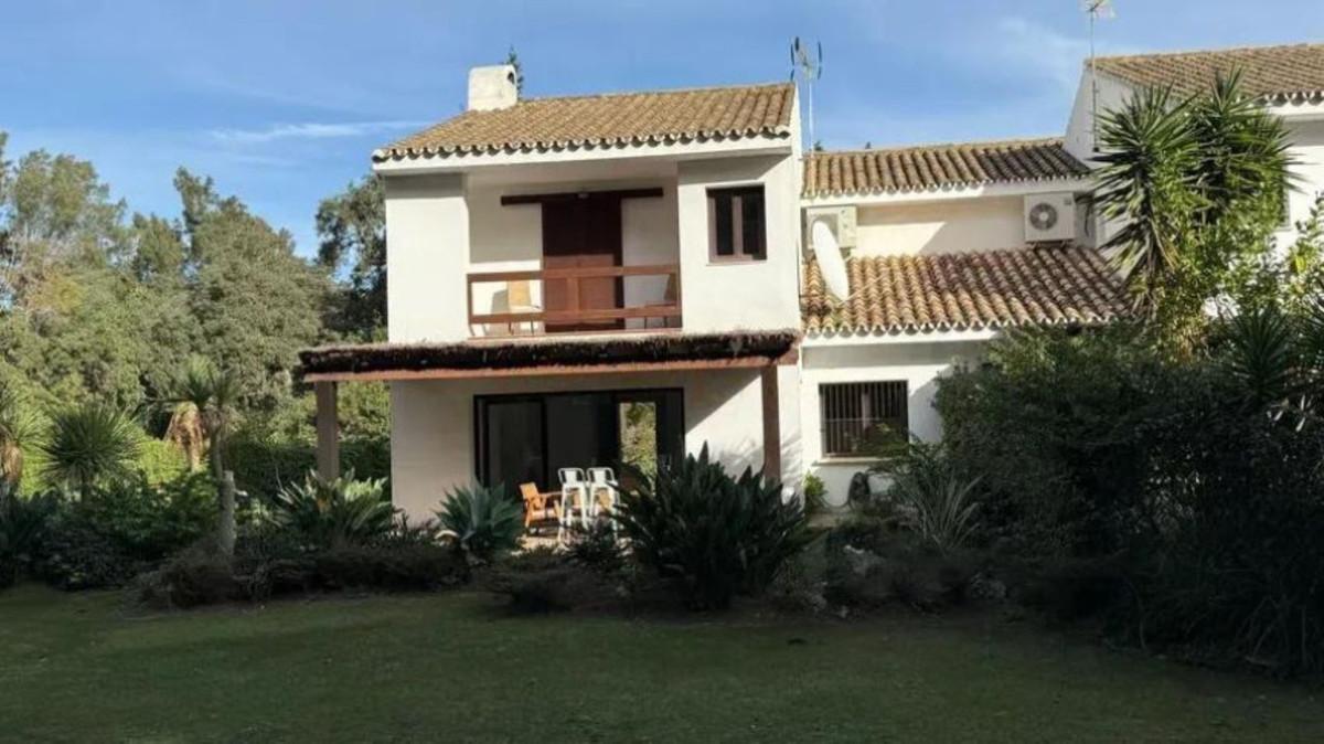 Villa Semi Detached in Sotogrande Costa