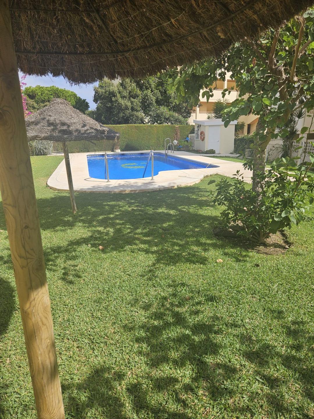 Apartment Middle Floor in Calahonda