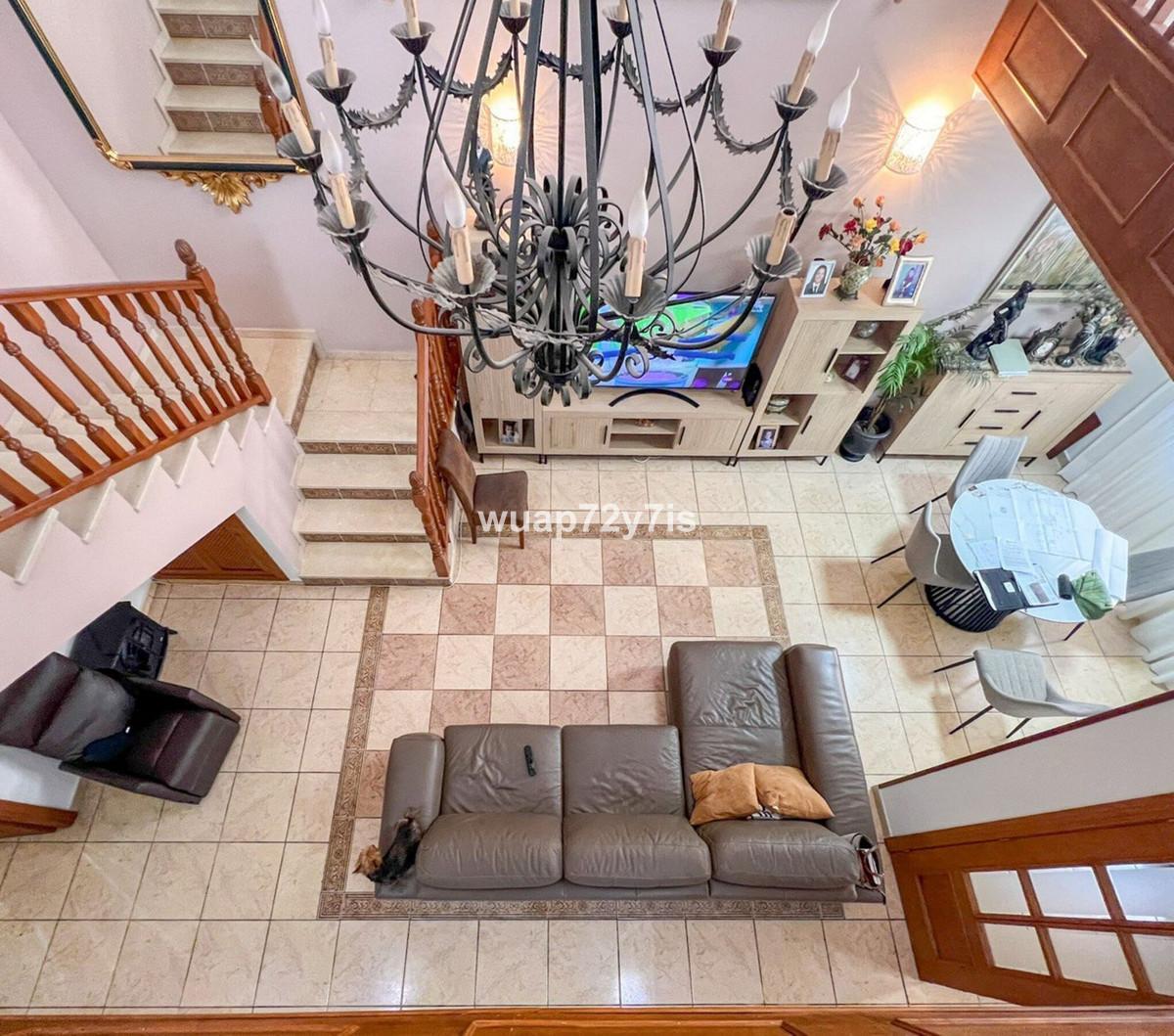 Villa Semi Detached in Estepona