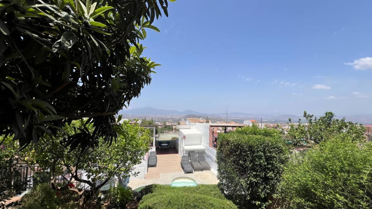 Townhouse Terraced in Alhaur&iacute;n el Grande