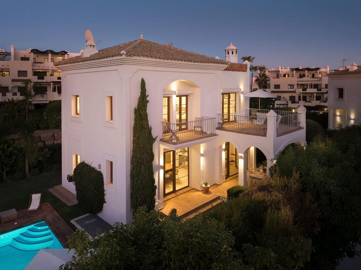 Villa Detached in Estepona