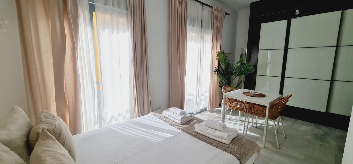 Apartment Middle Floor in M&aacute;laga Centro