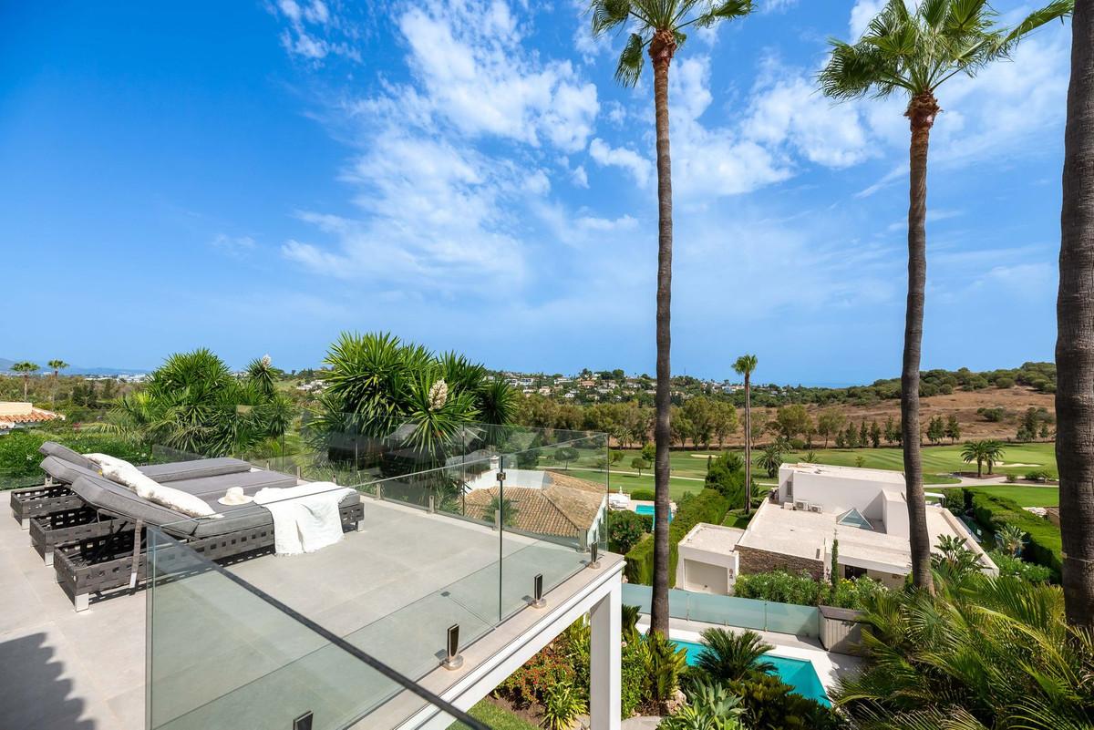 Villa Detached in El Paraiso
