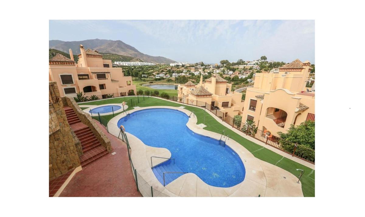 Apartment Penthouse in Estepona