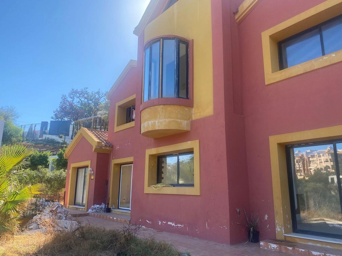 Villa Detached in Elviria