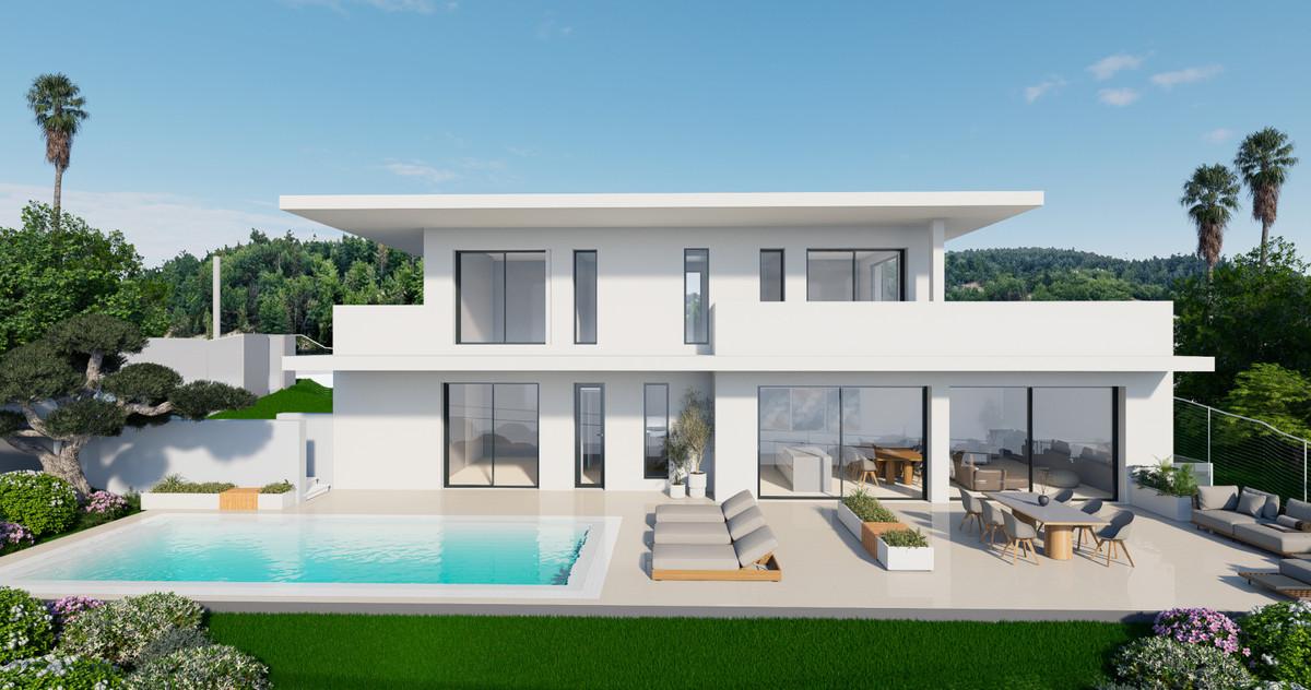 House Detached Villa in Estepona