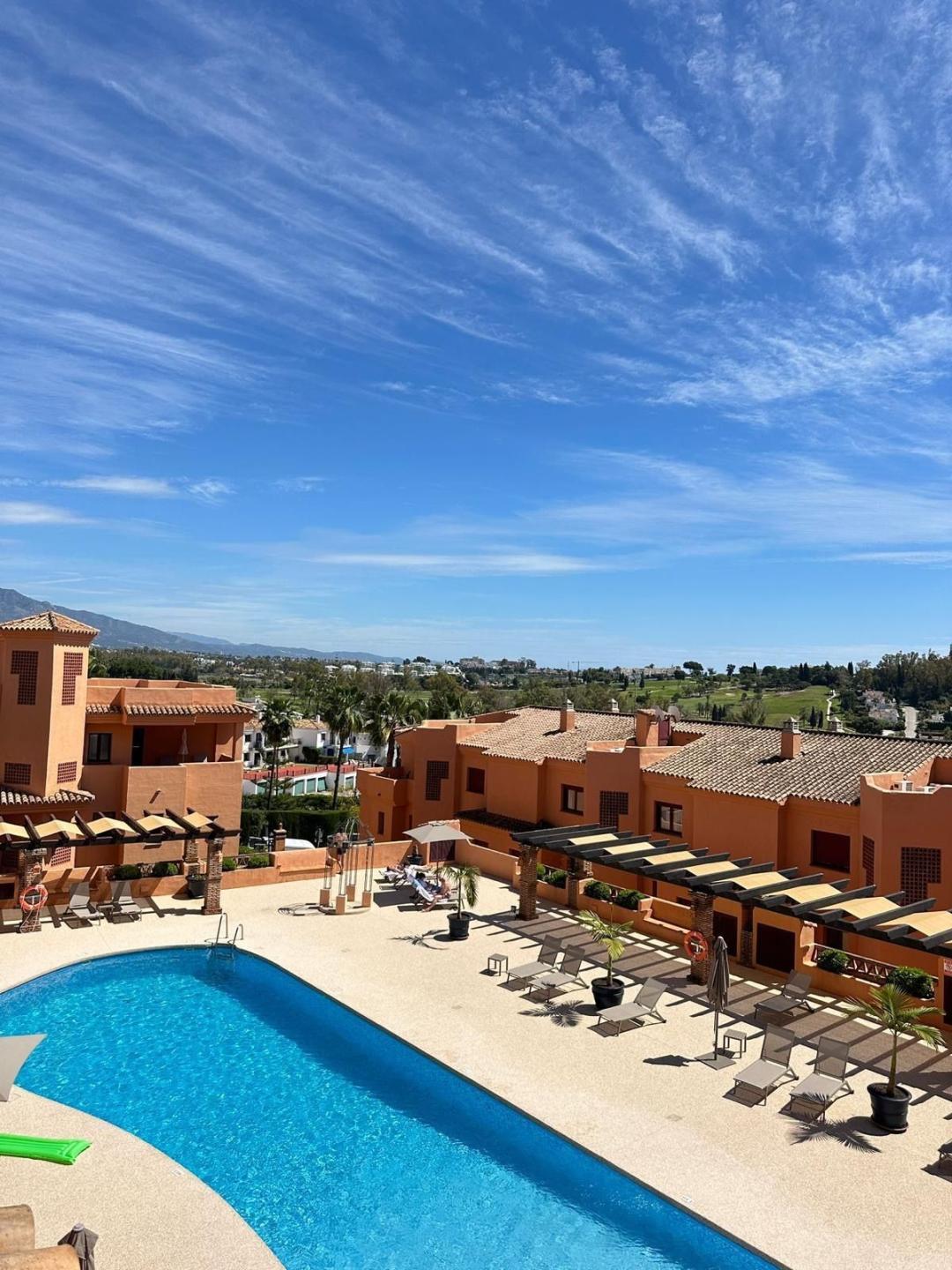 Apartment Middle Floor in El Paraiso