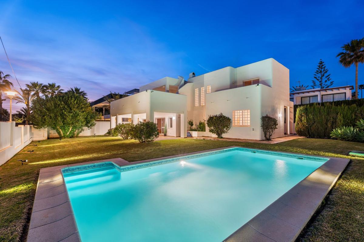 Villa Detached in Marbesa