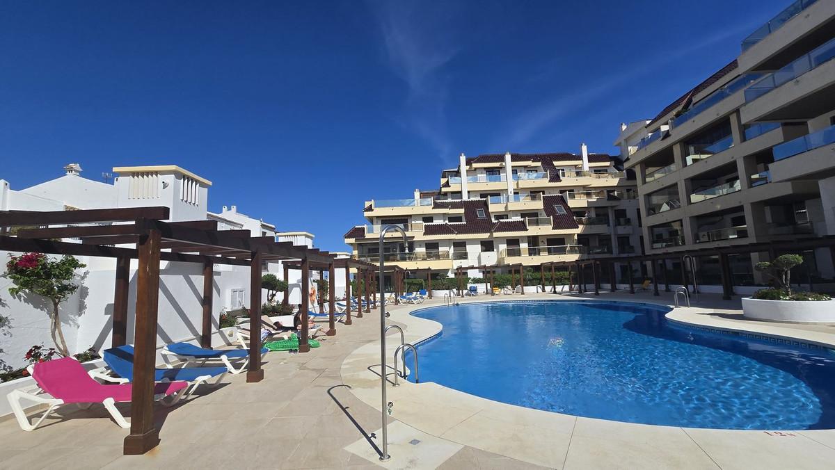 Apartment Middle Floor in La Duquesa
