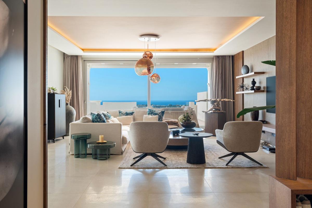 Apartment Penthouse in Nueva Andaluc&iacute;a