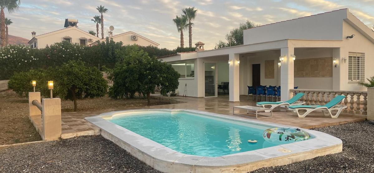 Villa Detached in Alhaur&iacute;n el Grande