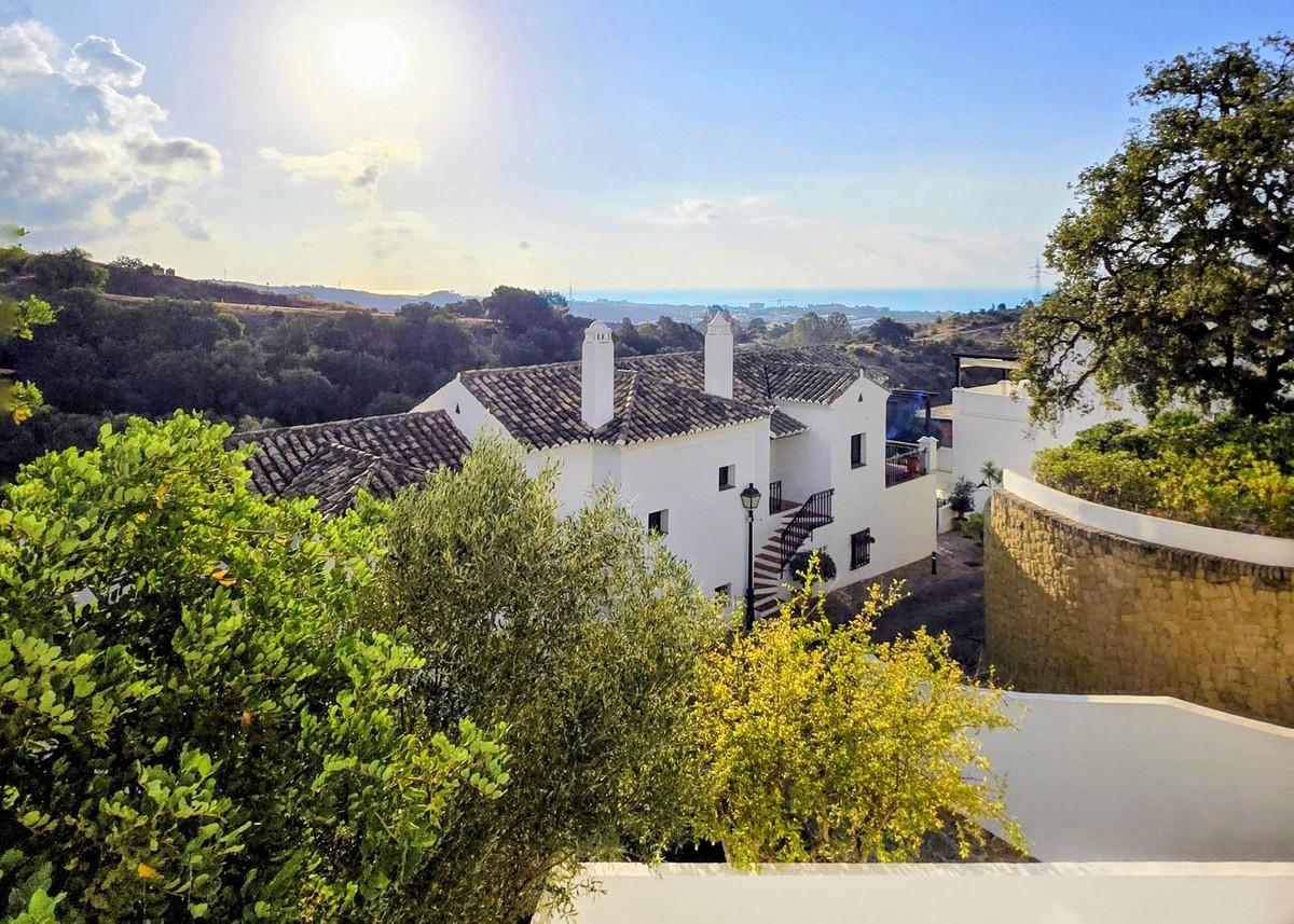 Apartment Penthouse Duplex in Altos de los Monteros