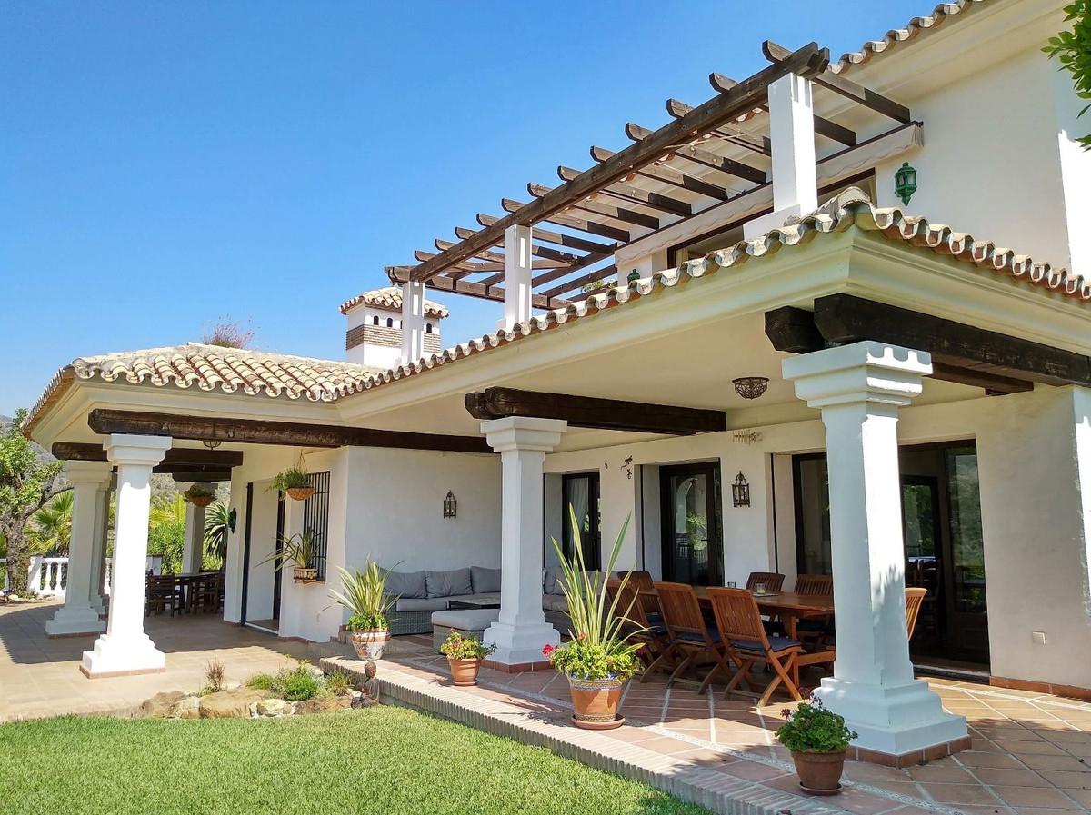 Villa Detached in Istán