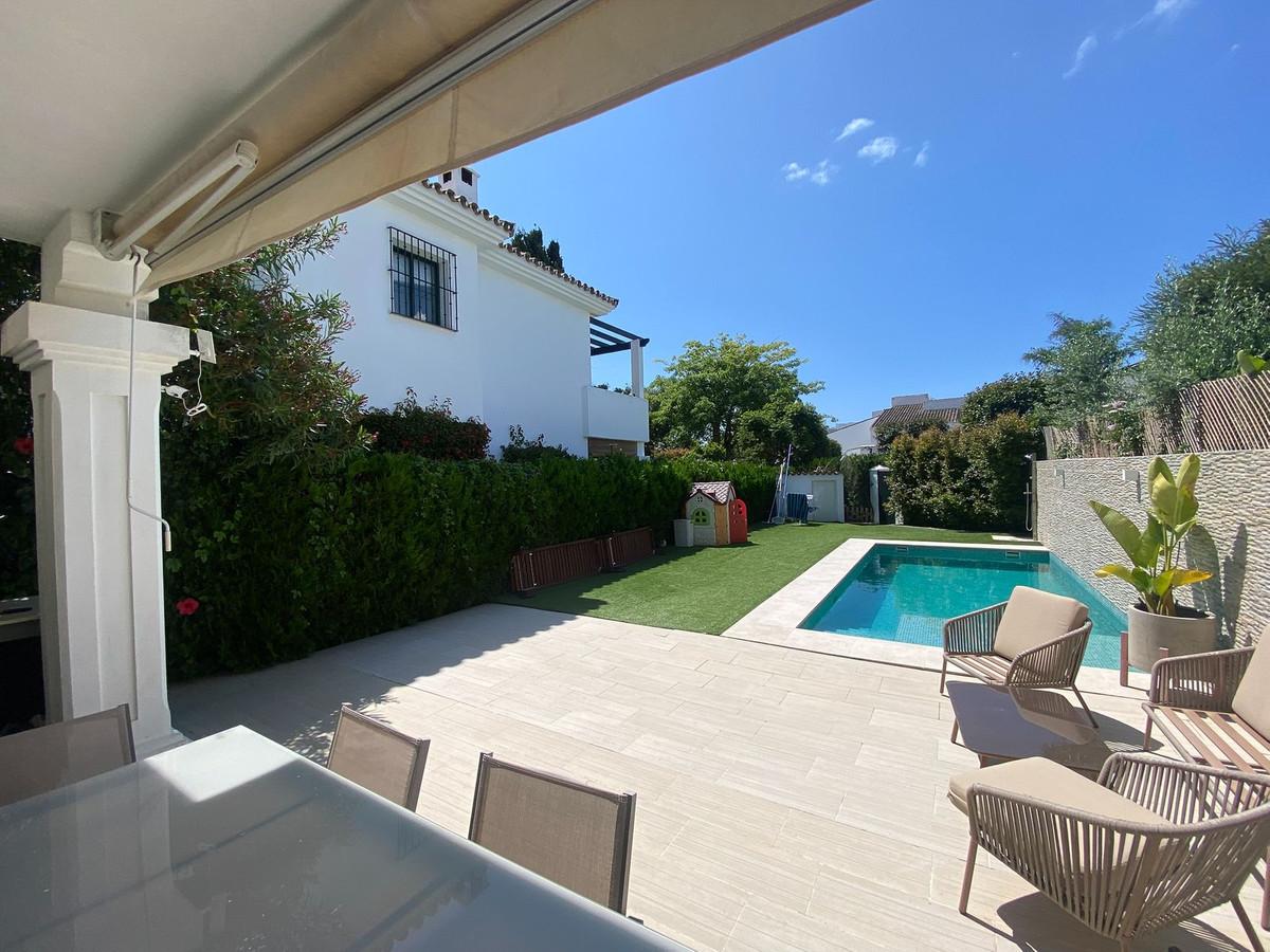 Villa Semi Detached in San Pedro de Alcántara