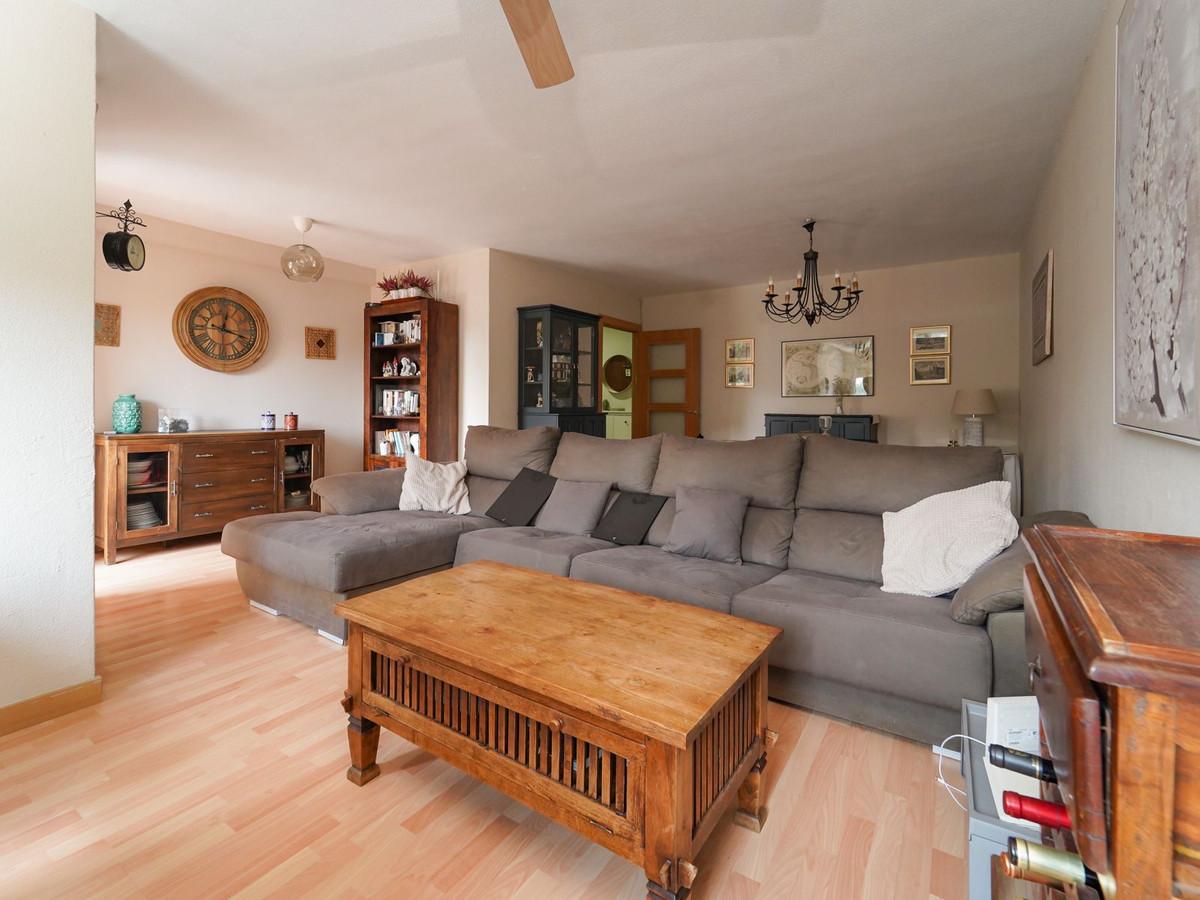 Apartment Middle Floor in M&aacute;laga Centro