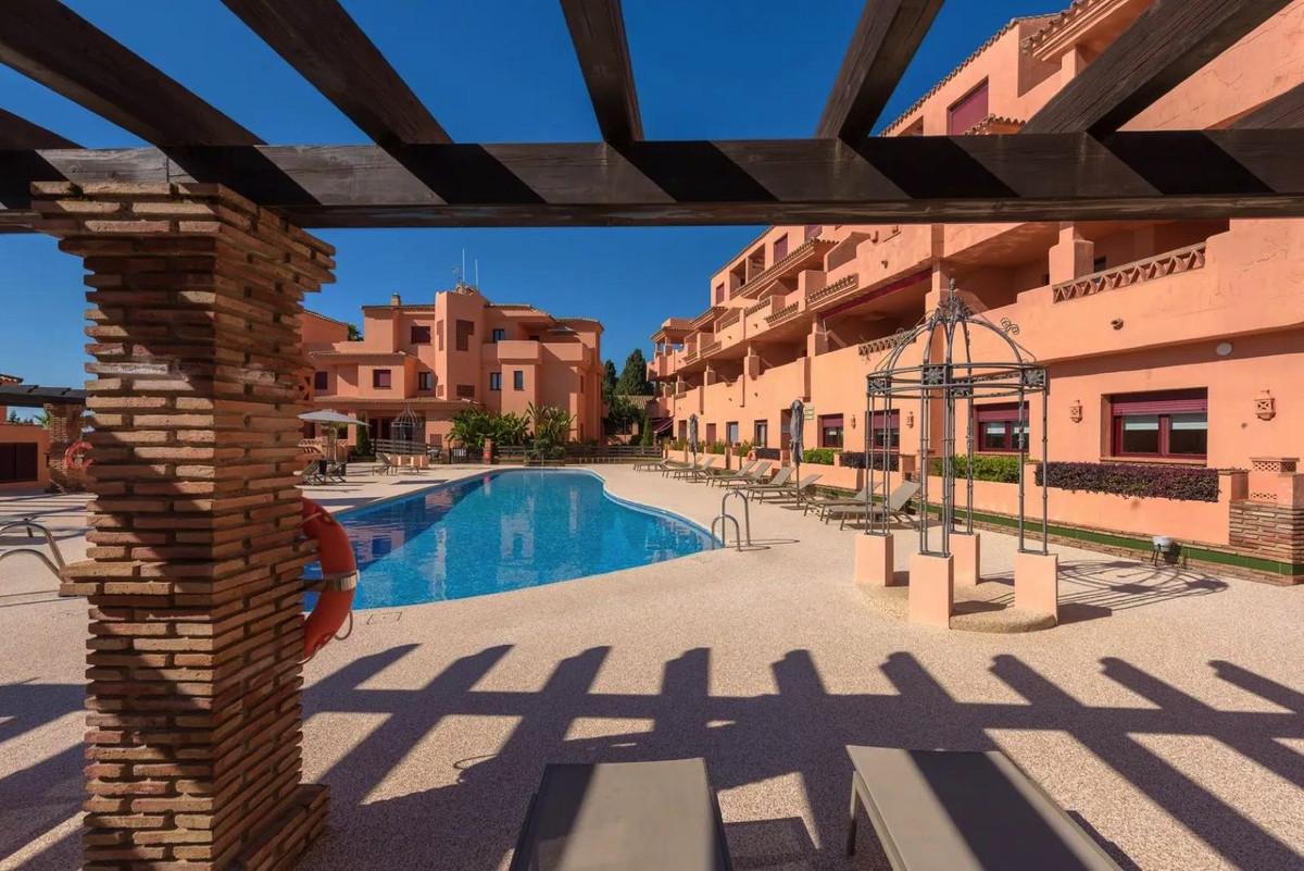 Apartment Ground Floor in El Paraiso