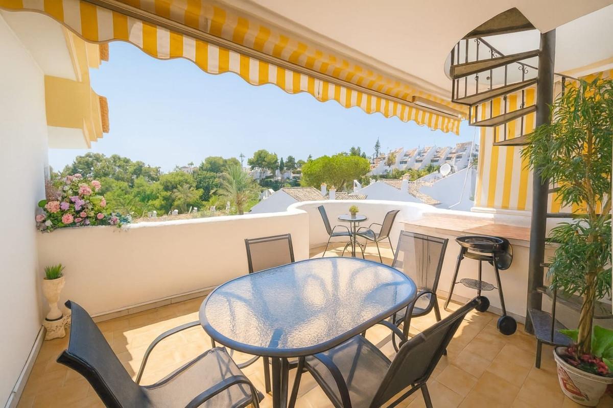 Apartment Penthouse in Calahonda