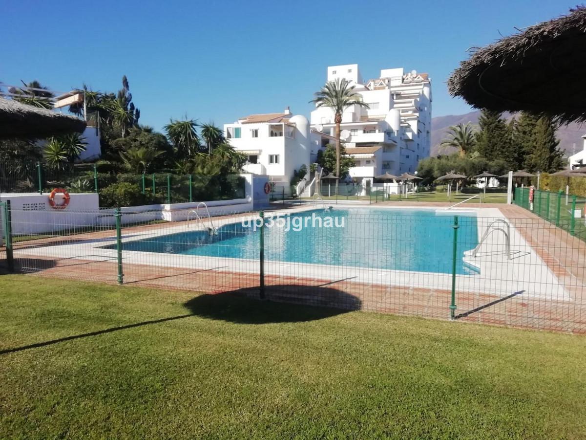 Apartment Middle Floor in Estepona