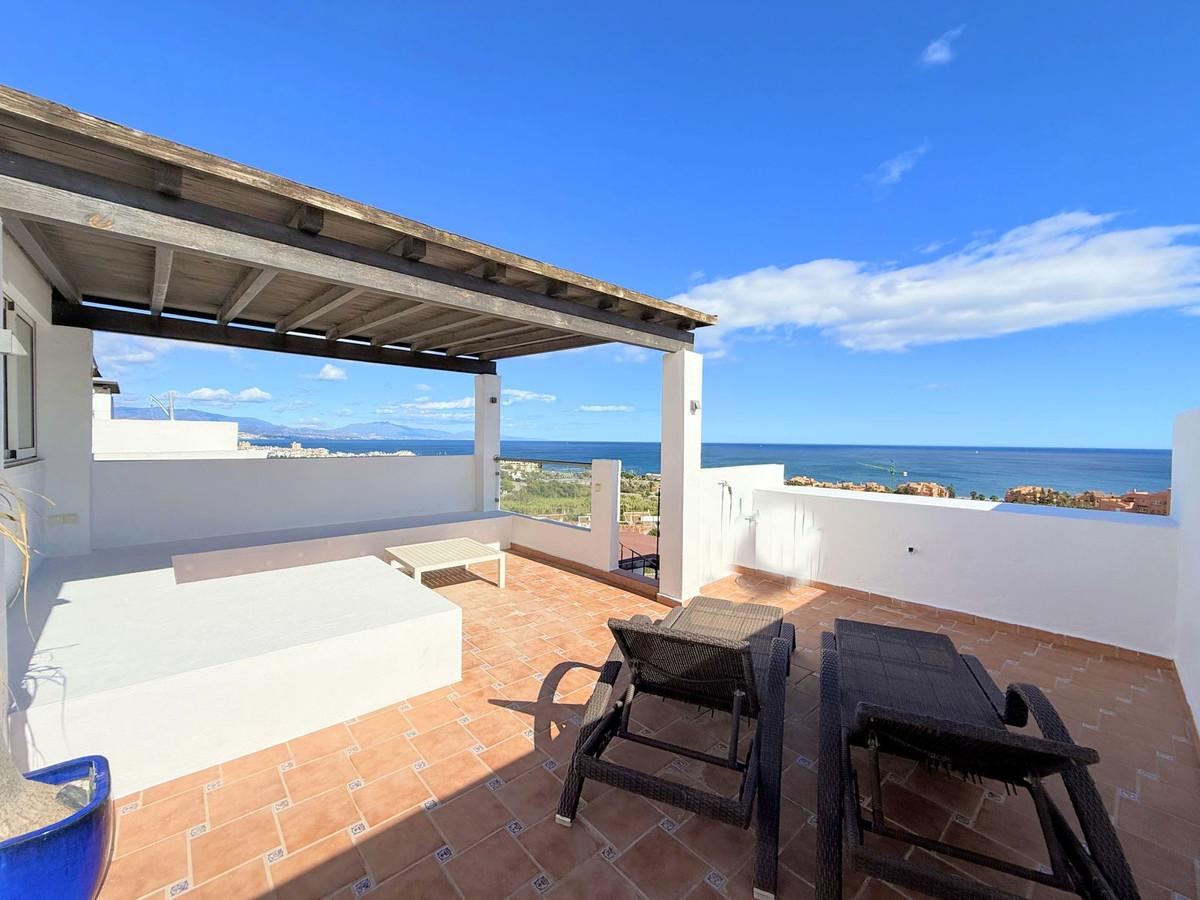 Apartment Penthouse in La Duquesa