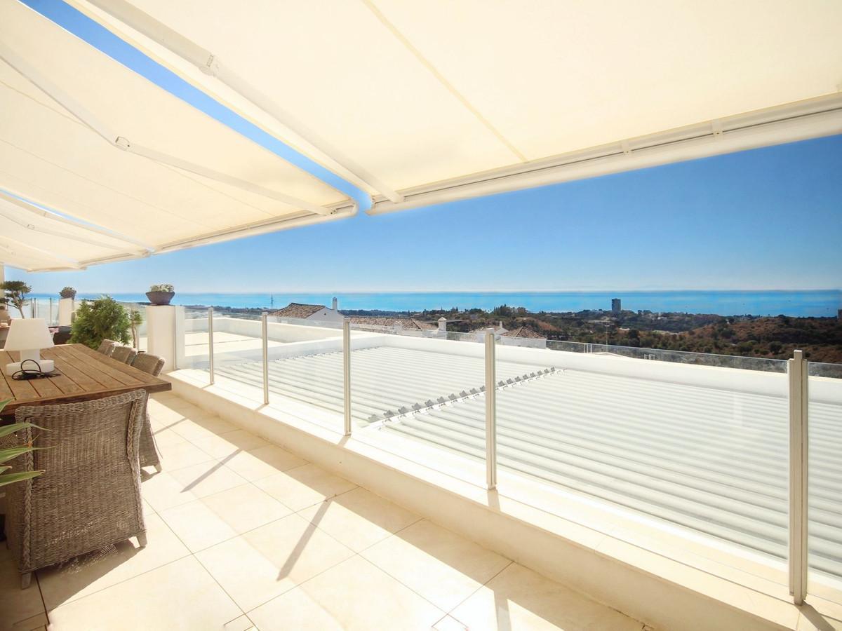 Apartment Penthouse Duplex in Altos de los Monteros