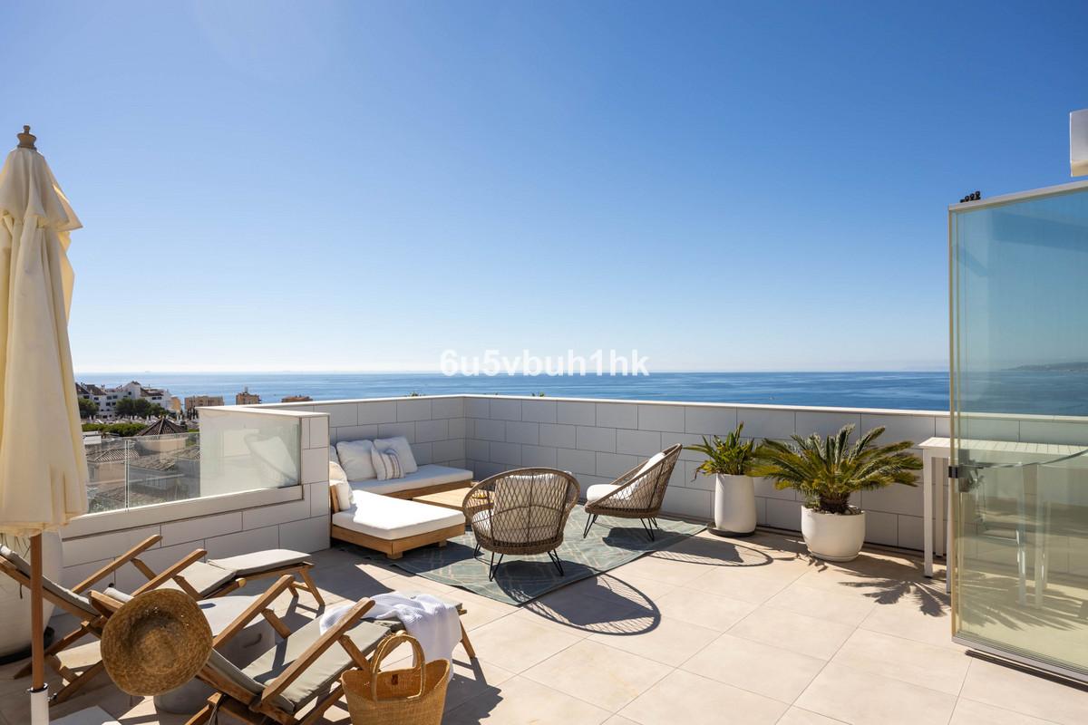 Apartment Penthouse in Estepona